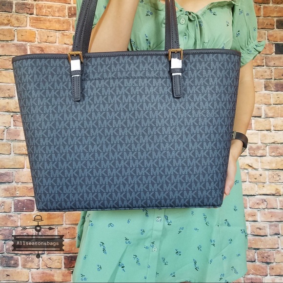 Michael Kors Jet set travel medium carryall tote - Picture 4 of 8